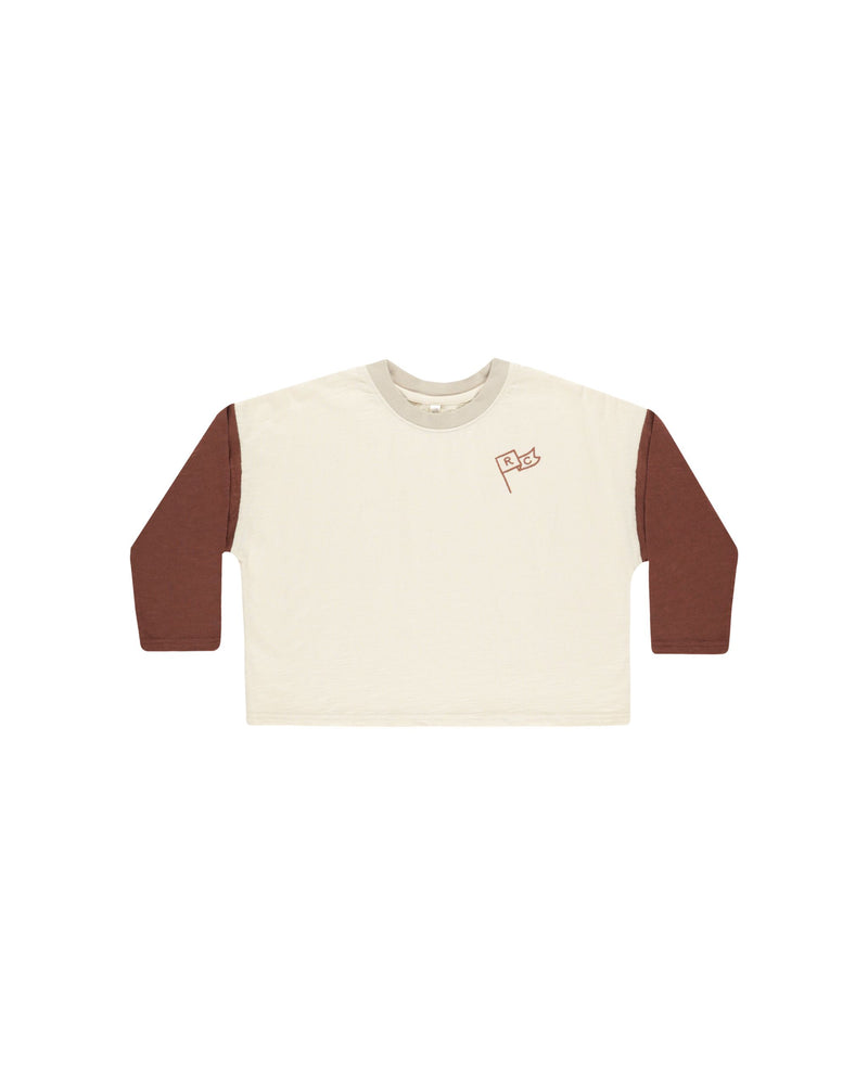 The Camden long sleeve tee is a boxy fit with contrast ribbing at the neck and sleeves. 