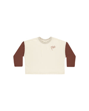 The Camden long sleeve tee is a boxy fit with contrast ribbing at the neck and sleeves. 